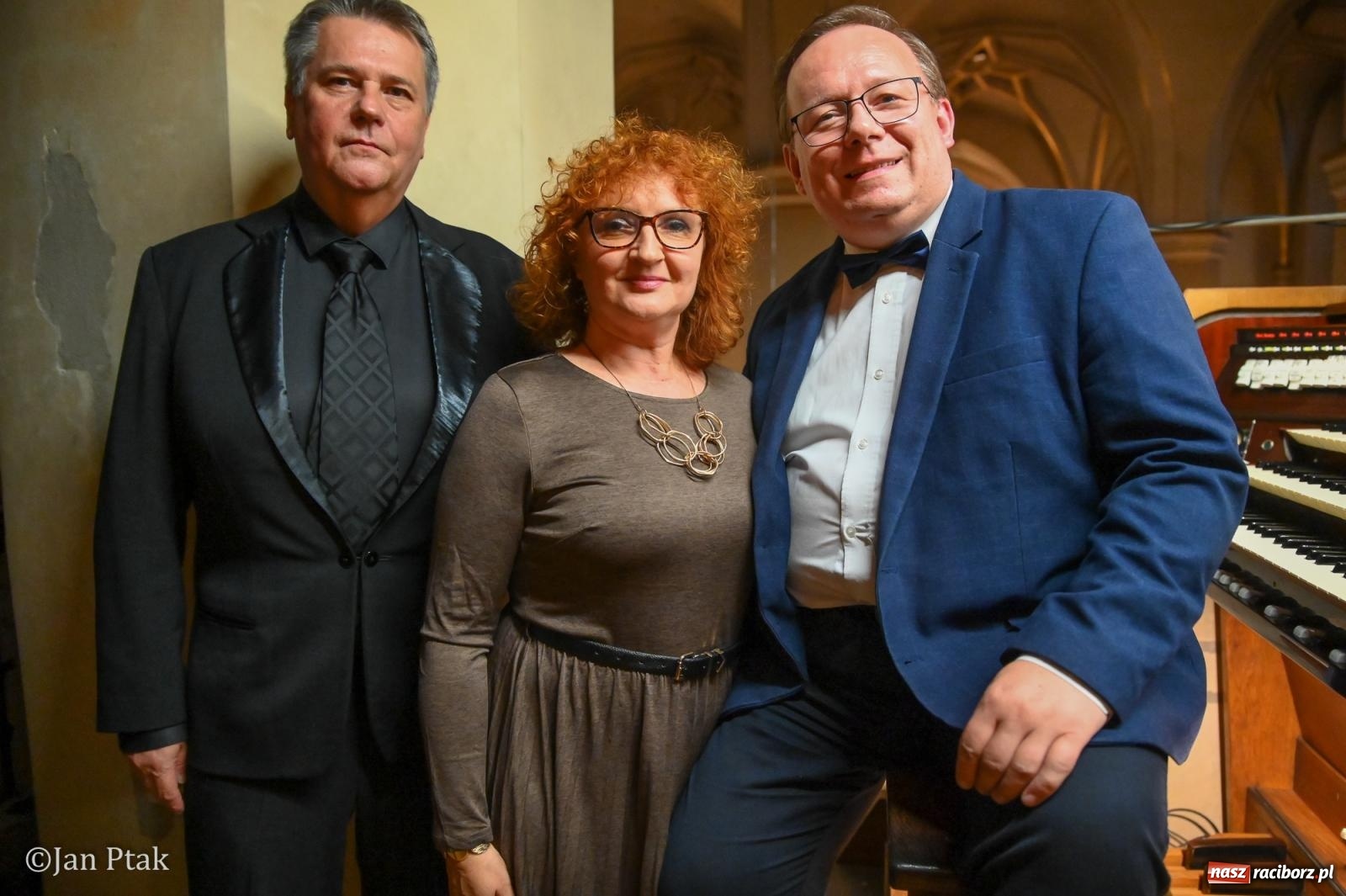 Zdjęcie w galerii na portalu naszraciborz.pl: Organy i tenor zabrzmiały w raciborskiej farze. Koncert Arkadiusza Popławskiego i Tomasza Jedza wiadomości z regionu