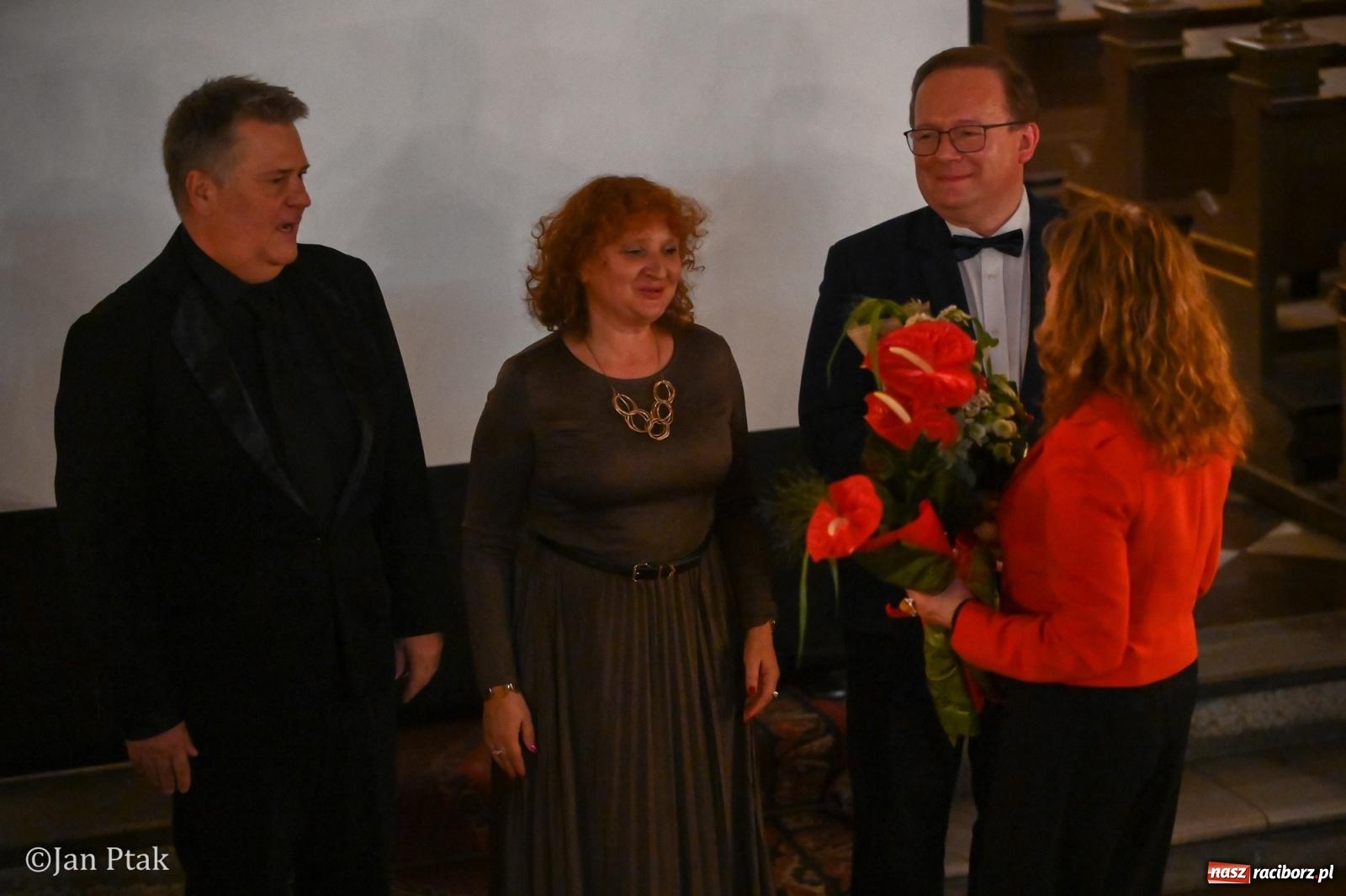 Zdjęcie w galerii na portalu naszraciborz.pl: Organy i tenor zabrzmiały w raciborskiej farze. Koncert Arkadiusza Popławskiego i Tomasza Jedza wiadomości z regionu