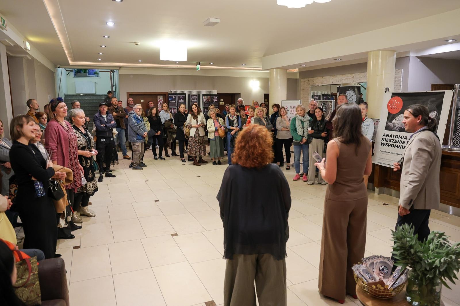 Zdjęcie w galerii na portalu naszraciborz.pl: Ruszyła V OFFka, czyli święto Teatru w Raciborzu! wiadomości z regionu