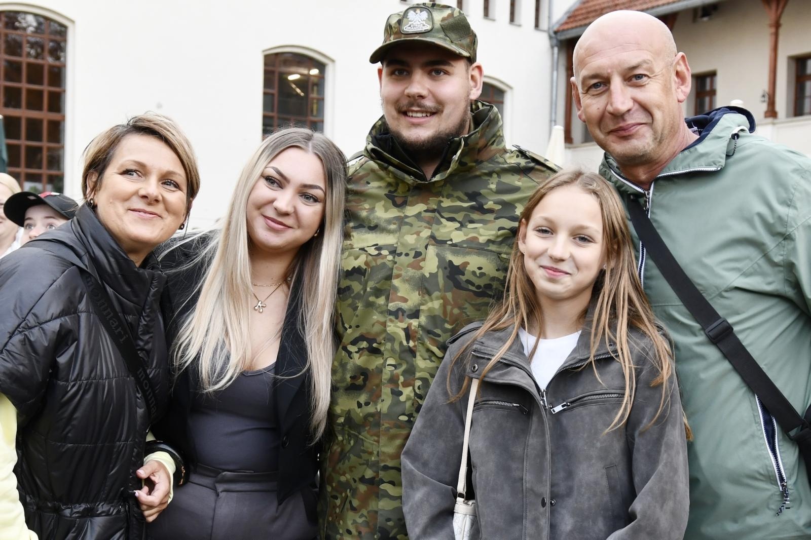 Zdjęcie w galerii na portalu naszraciborz.pl: Śląscy pogranicznicy ślubowali na Zamku Piastowskim wiadomości z regionu