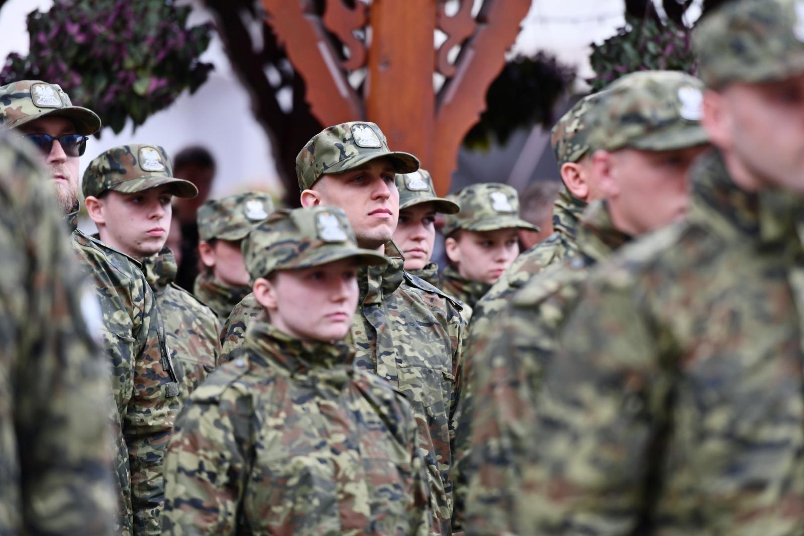 Zdjęcie w galerii na portalu naszraciborz.pl: Śląscy pogranicznicy ślubowali na Zamku Piastowskim wiadomości z regionu