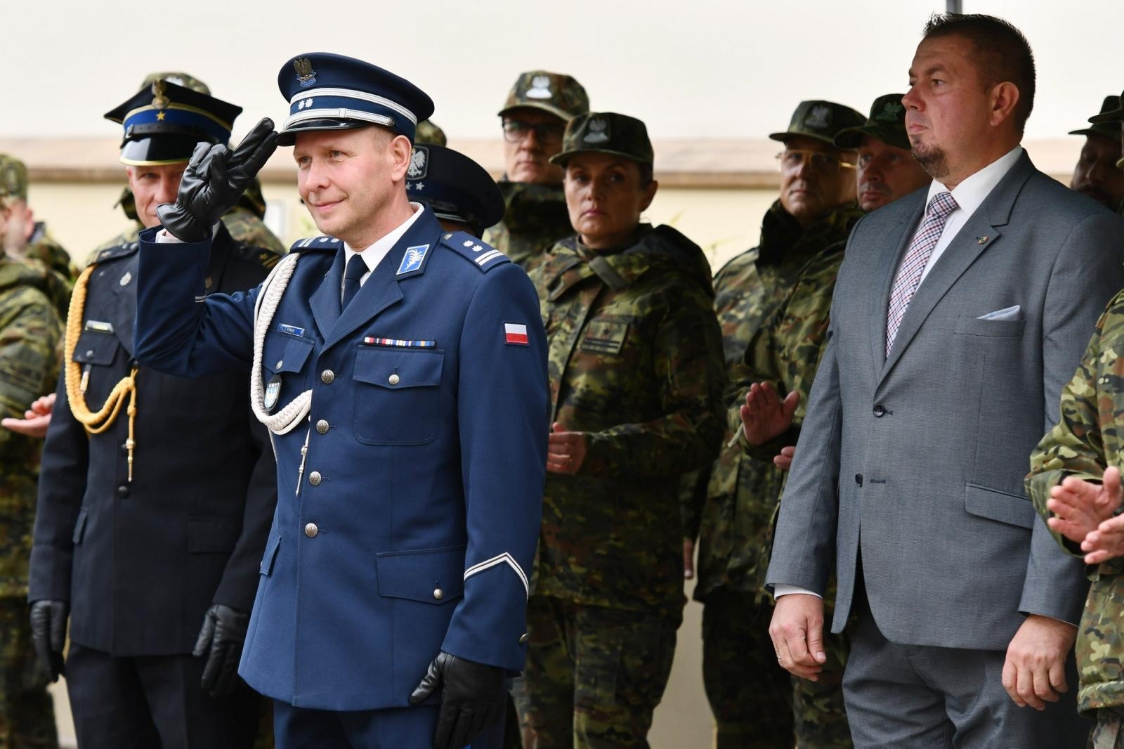 Zdjęcie w galerii na portalu naszraciborz.pl: Śląscy pogranicznicy ślubowali na Zamku Piastowskim wiadomości z regionu