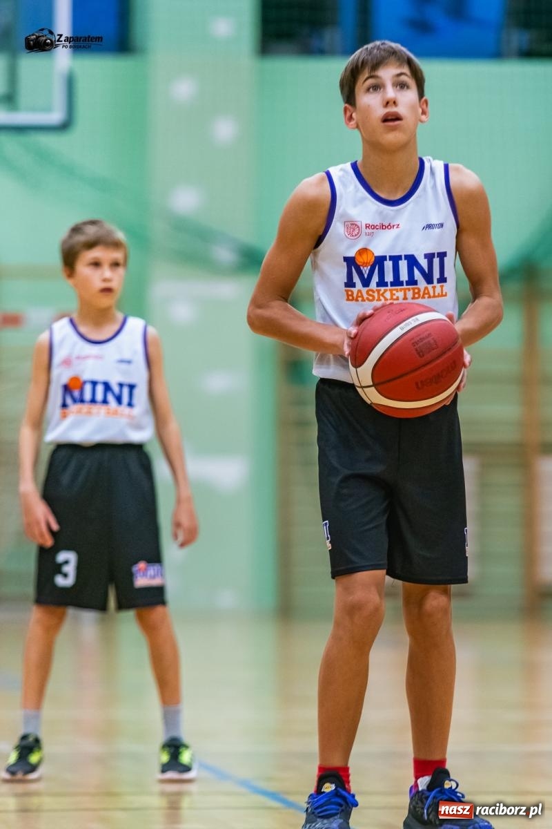 Zdjęcie w galerii na portalu naszraciborz.pl: MiniBasketball Racibórz z mocnym otwarciem sezonu. Pewna wygrana na inaugurację [FOTO i WIDEO] wiadomości z regionu