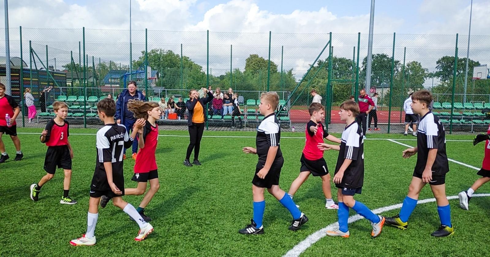 Zdjęcie w galerii na portalu naszraciborz.pl: Z Orlika na Stadion. Młodzi piłkarze z Tworkowa z awansem do kolejnego etapu wiadomości z regionu