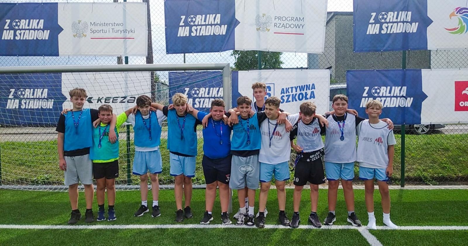 Zdjęcie w galerii na portalu naszraciborz.pl: Z Orlika na Stadion. Młodzi piłkarze z Tworkowa z awansem do kolejnego etapu wiadomości z regionu