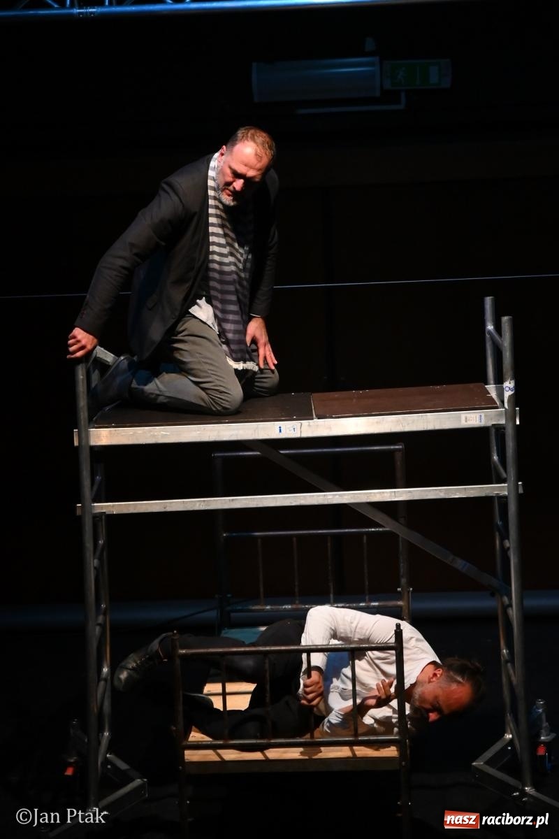 Zdjęcie w galerii na portalu naszraciborz.pl: OFF-KA w Raciborzu. Kafka, teatr improwizacji i muzyczna opowieść o Huculszczyźnie [FOTO i WIDEO] wiadomości z regionu