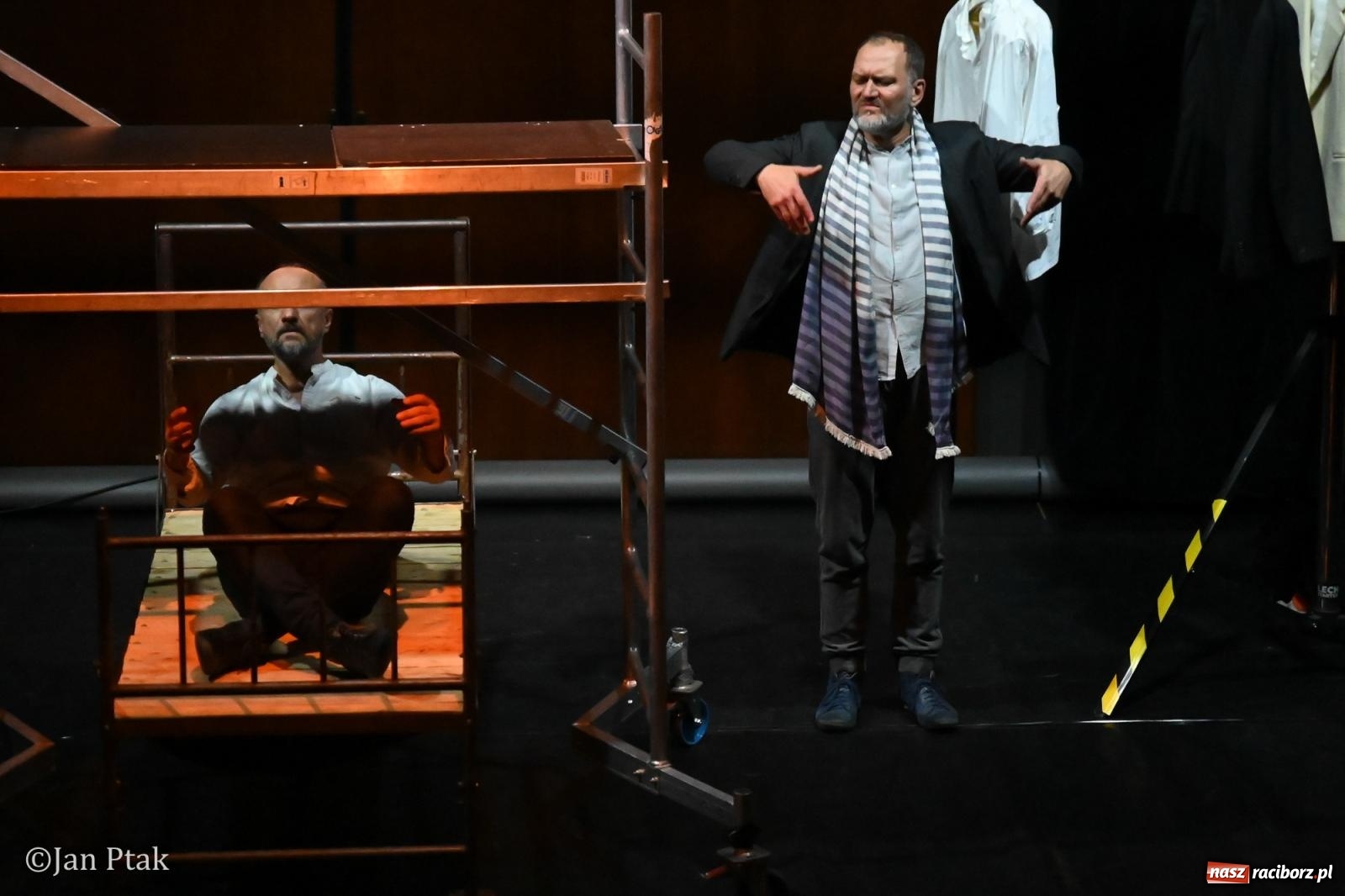 Zdjęcie w galerii na portalu naszraciborz.pl: OFF-KA w Raciborzu. Kafka, teatr improwizacji i muzyczna opowieść o Huculszczyźnie [FOTO i WIDEO] wiadomości z regionu