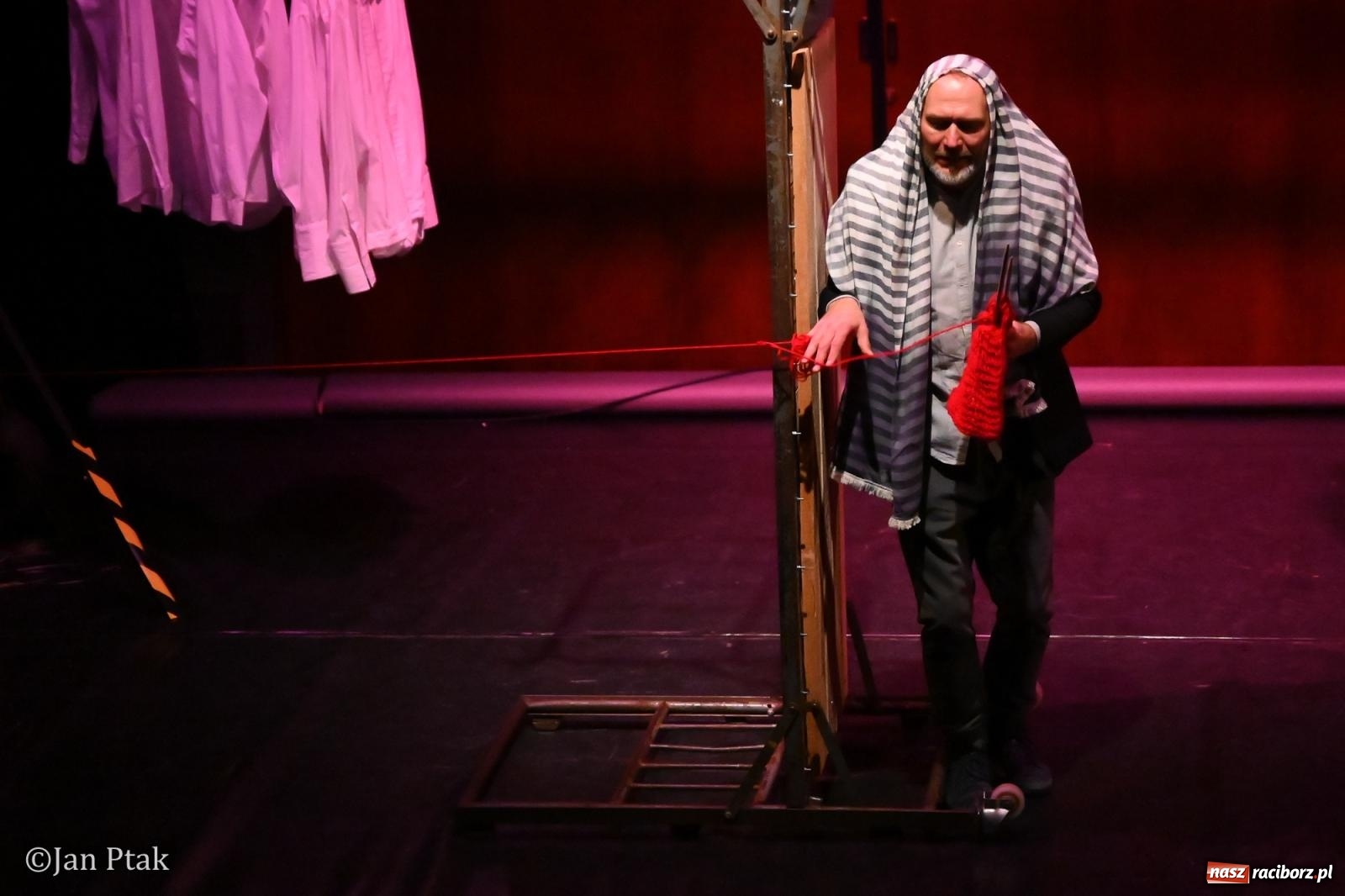 Zdjęcie w galerii na portalu naszraciborz.pl: OFF-KA w Raciborzu. Kafka, teatr improwizacji i muzyczna opowieść o Huculszczyźnie [FOTO i WIDEO] wiadomości z regionu