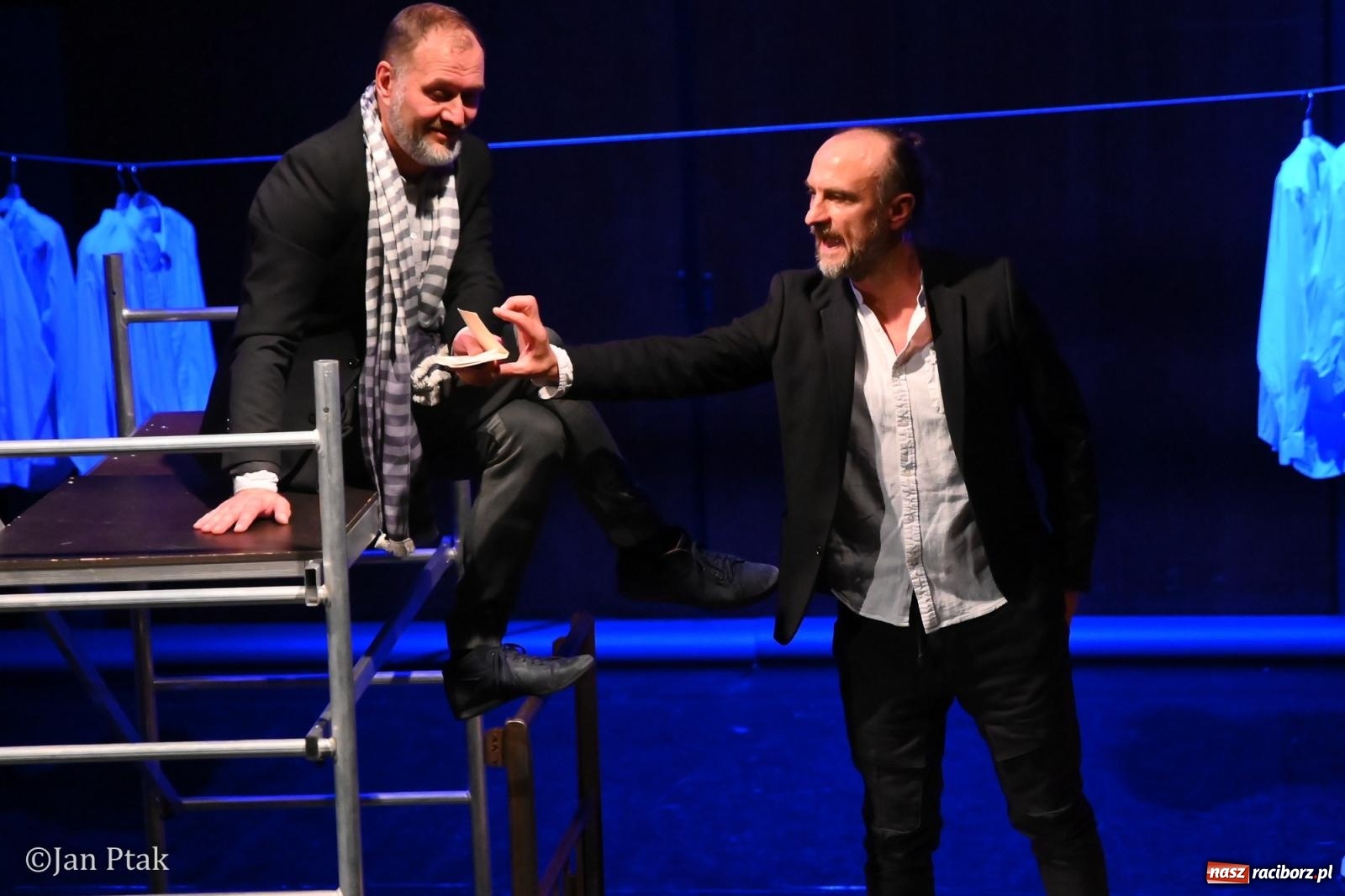 Zdjęcie w galerii na portalu naszraciborz.pl: OFF-KA w Raciborzu. Kafka, teatr improwizacji i muzyczna opowieść o Huculszczyźnie [FOTO i WIDEO] wiadomości z regionu