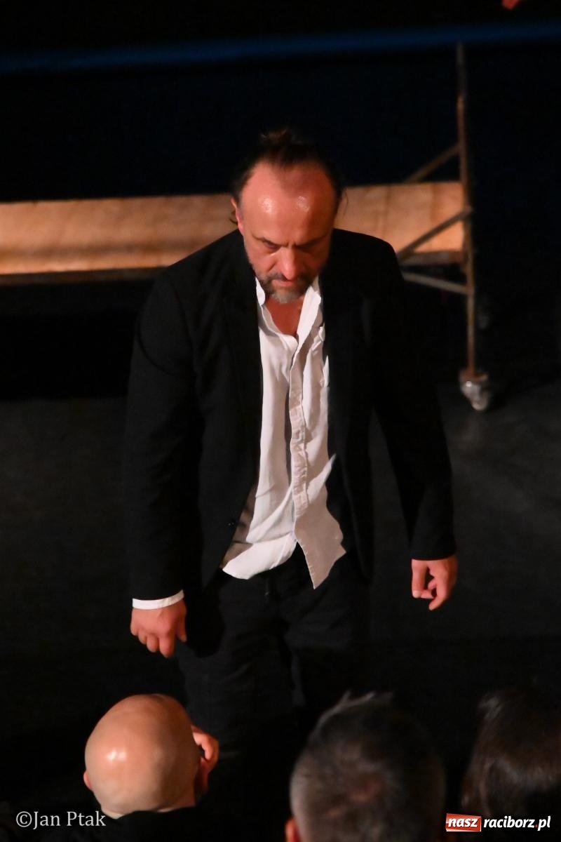 Zdjęcie w galerii na portalu naszraciborz.pl: OFF-KA w Raciborzu. Kafka, teatr improwizacji i muzyczna opowieść o Huculszczyźnie [FOTO i WIDEO] wiadomości z regionu
