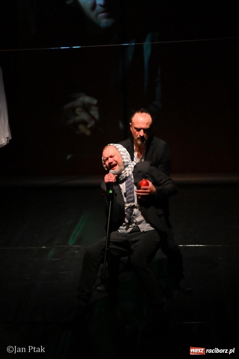 Zdjęcie w galerii na portalu naszraciborz.pl: OFF-KA w Raciborzu. Kafka, teatr improwizacji i muzyczna opowieść o Huculszczyźnie [FOTO i WIDEO] wiadomości z regionu