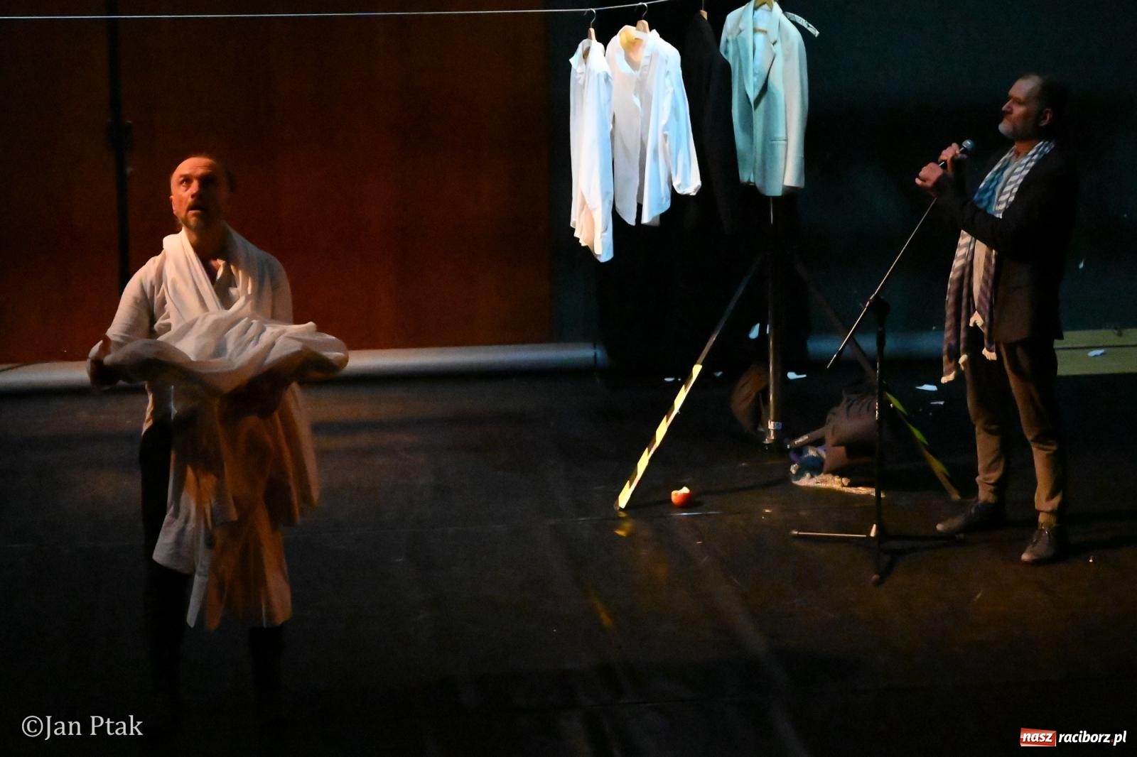 Zdjęcie w galerii na portalu naszraciborz.pl: OFF-KA w Raciborzu. Kafka, teatr improwizacji i muzyczna opowieść o Huculszczyźnie [FOTO i WIDEO] wiadomości z regionu