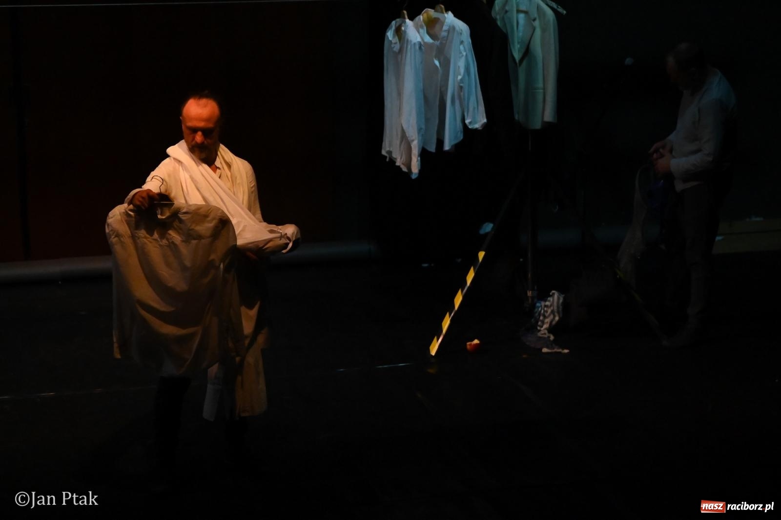 Zdjęcie w galerii na portalu naszraciborz.pl: OFF-KA w Raciborzu. Kafka, teatr improwizacji i muzyczna opowieść o Huculszczyźnie [FOTO i WIDEO] wiadomości z regionu