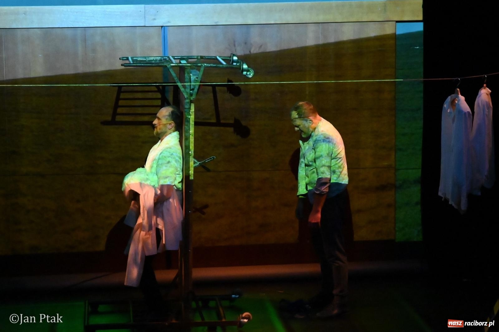 Zdjęcie w galerii na portalu naszraciborz.pl: OFF-KA w Raciborzu. Kafka, teatr improwizacji i muzyczna opowieść o Huculszczyźnie [FOTO i WIDEO] wiadomości z regionu