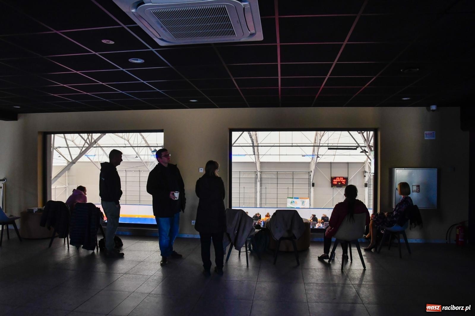 Zdjęcie w galerii na portalu naszraciborz.pl: Szachiści po raz pierwszy przy Zamkowej. W Raciborzu trwa Memoriał Alfreda Chrobaka wiadomości z regionu