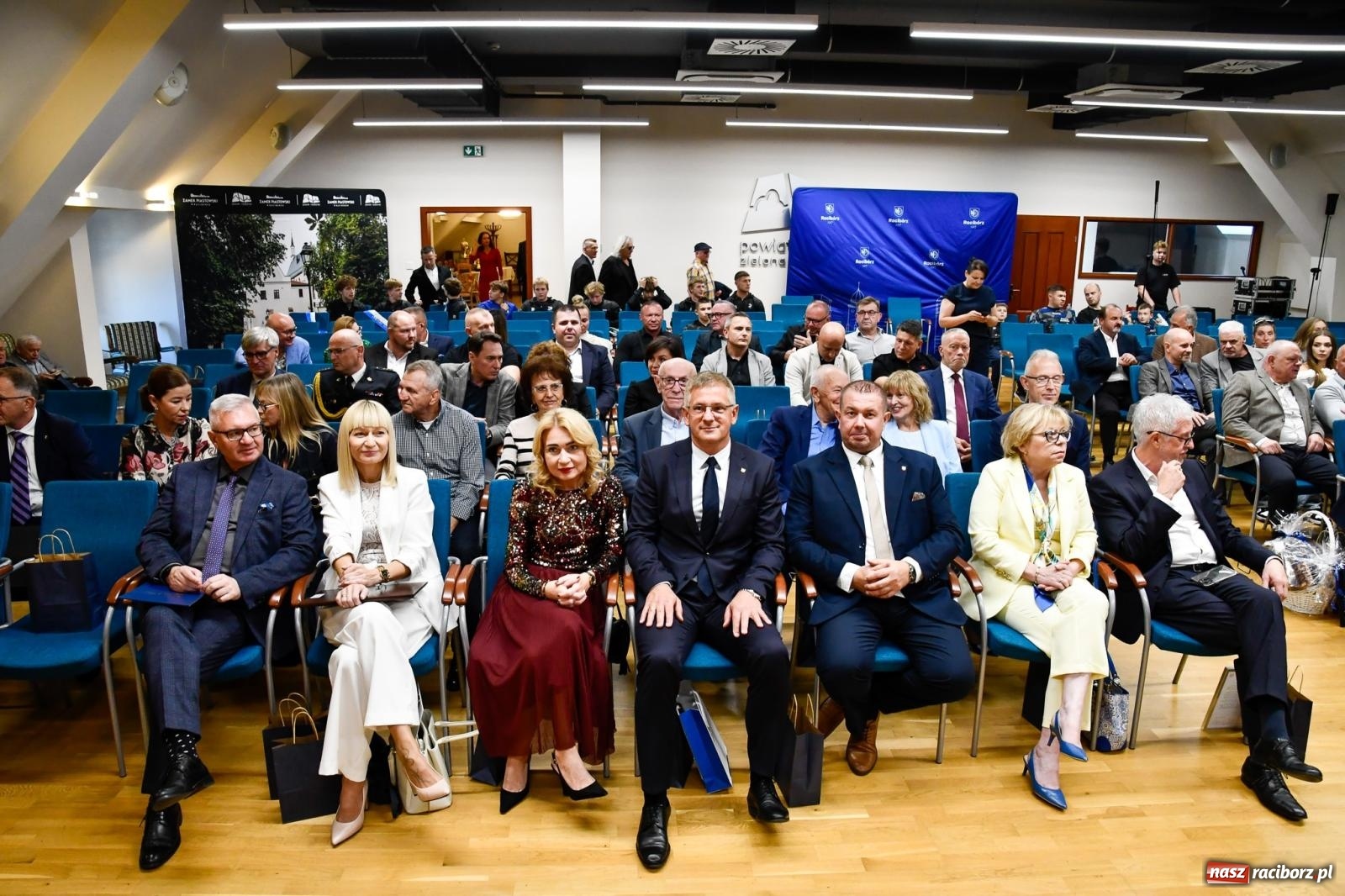 Zdjęcie w galerii na portalu naszraciborz.pl: 80 lat Unii Racibórz. Jubileusz zapaśniczego klubu na Zamku Piastowskim [FOTO i WIDEO] wiadomości z regionu