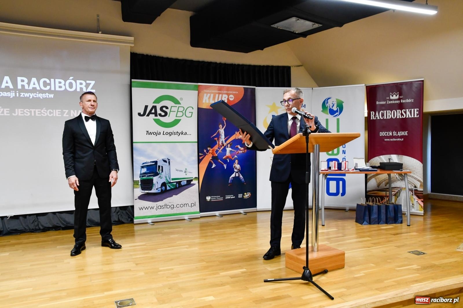 Zdjęcie w galerii na portalu naszraciborz.pl: 80 lat Unii Racibórz. Jubileusz zapaśniczego klubu na Zamku Piastowskim [FOTO i WIDEO] wiadomości z regionu