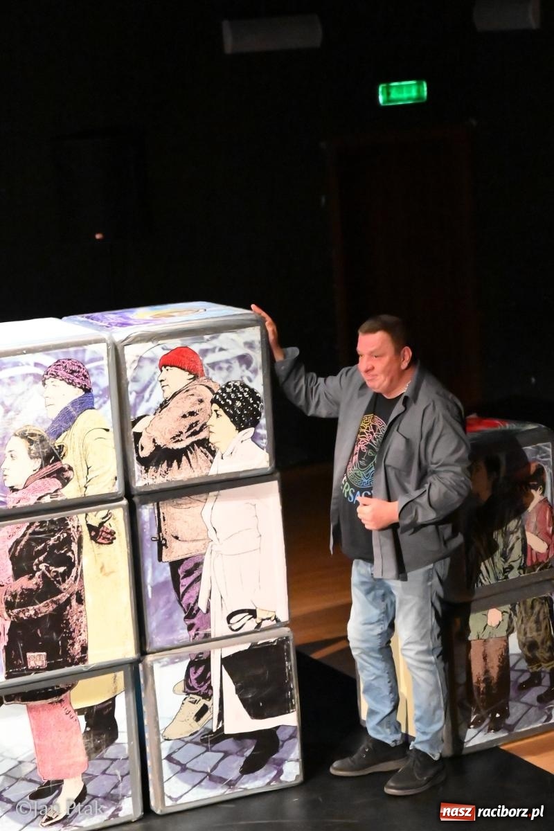 Zdjęcie w galerii na portalu naszraciborz.pl: ZŁY na scenie OFF-KI. Historia gangstera, który został aktorem [FOTO i WIDEO] wiadomości z regionu