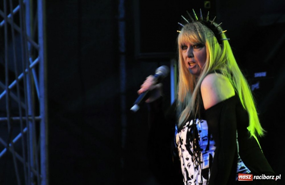 Zdjęcie w galerii na portalu naszraciborz.pl: Maryla śpiewała piosenki na życzenie wiadomości z regionu