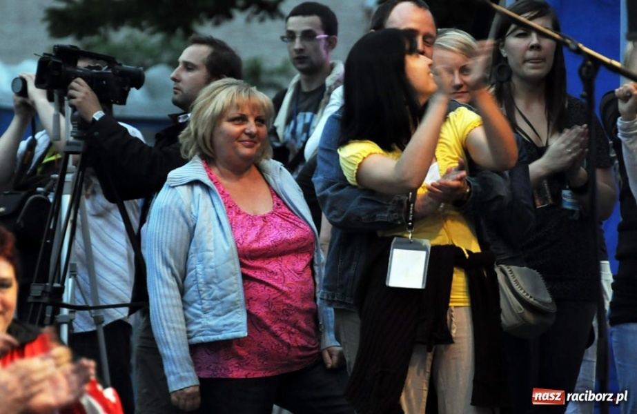 Zdjęcie w galerii na portalu naszraciborz.pl: Maryla śpiewała piosenki na życzenie wiadomości z regionu