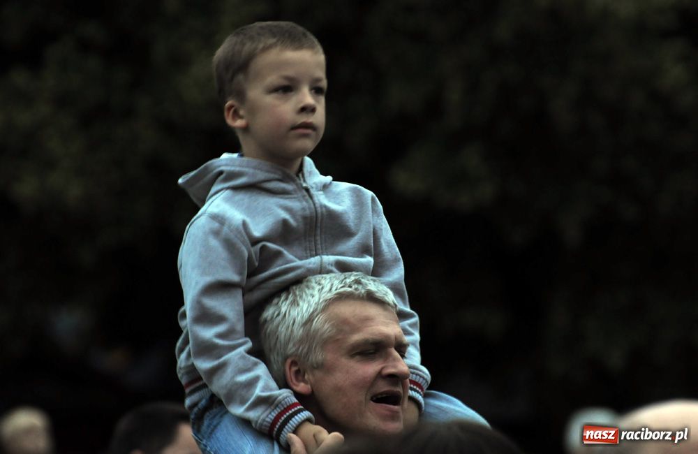 Zdjęcie w galerii na portalu naszraciborz.pl: Maryla śpiewała piosenki na życzenie wiadomości z regionu