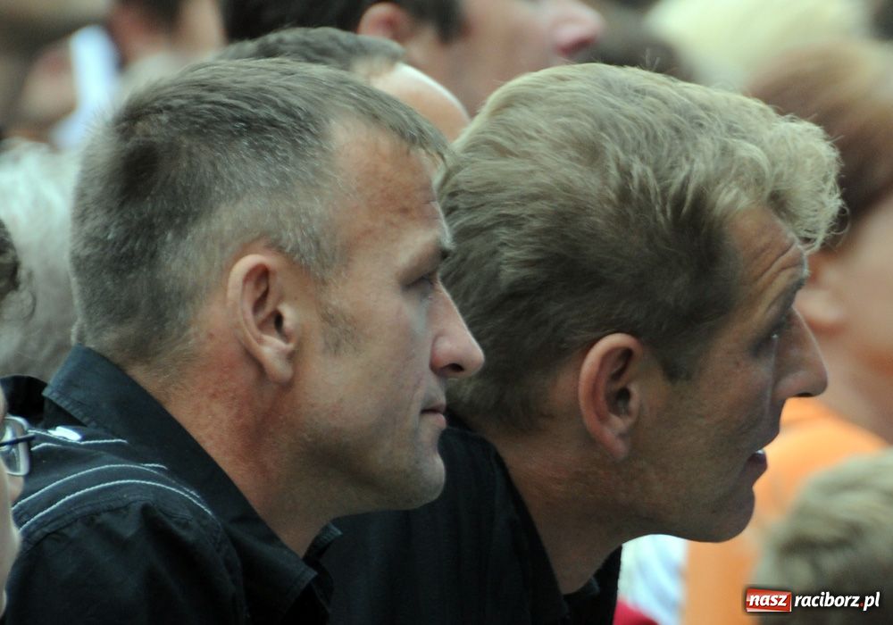 Zdjęcie w galerii na portalu naszraciborz.pl: Maryla śpiewała piosenki na życzenie wiadomości z regionu