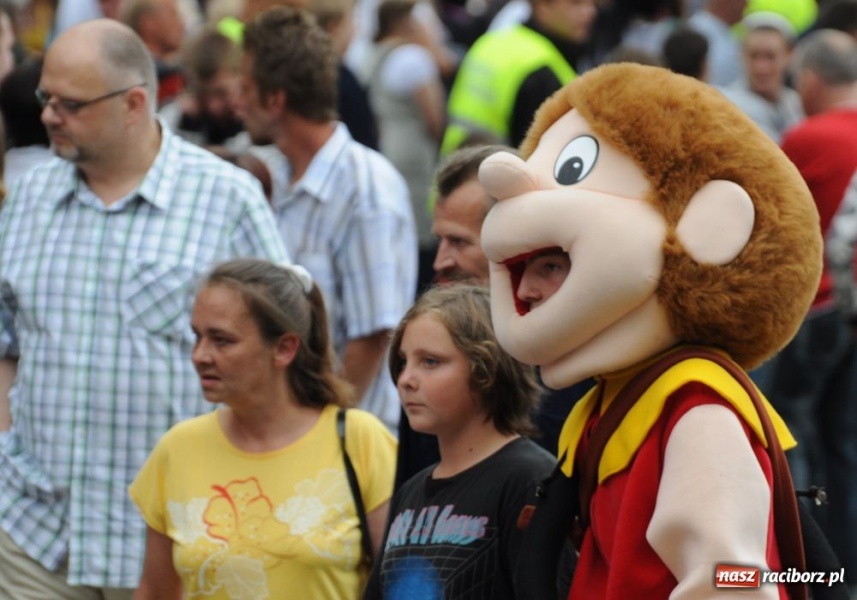 Zdjęcie w galerii na portalu naszraciborz.pl: Maryla śpiewała piosenki na życzenie wiadomości z regionu