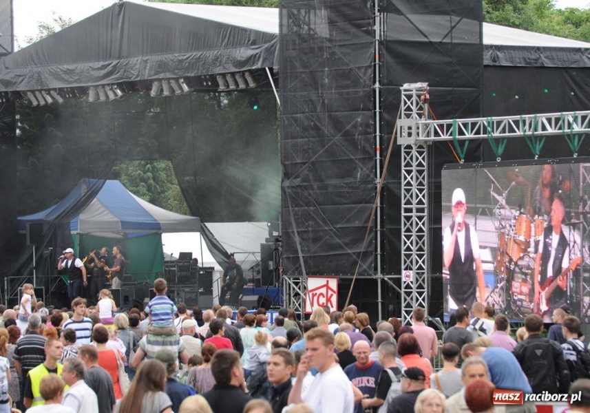 Zdjęcie w galerii na portalu naszraciborz.pl: Maryla śpiewała piosenki na życzenie wiadomości z regionu