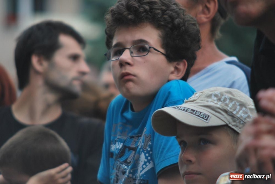 Zdjęcie w galerii na portalu naszraciborz.pl: Maryla śpiewała piosenki na życzenie wiadomości z regionu