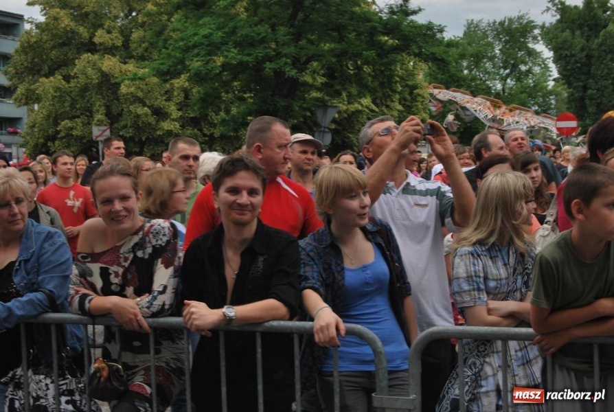 Zdjęcie w galerii na portalu naszraciborz.pl: Maryla śpiewała piosenki na życzenie wiadomości z regionu