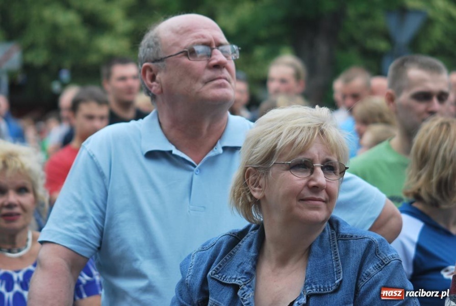 Zdjęcie w galerii na portalu naszraciborz.pl: Maryla śpiewała piosenki na życzenie wiadomości z regionu