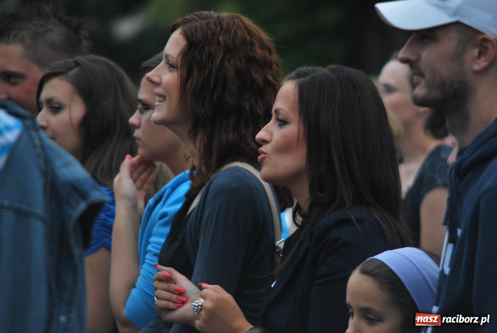 Zdjęcie w galerii na portalu naszraciborz.pl: Maryla śpiewała piosenki na życzenie wiadomości z regionu