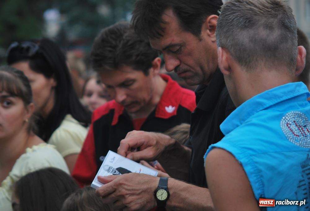 Zdjęcie w galerii na portalu naszraciborz.pl: Maryla śpiewała piosenki na życzenie wiadomości z regionu