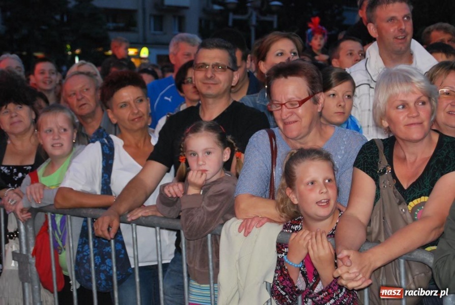 Zdjęcie w galerii na portalu naszraciborz.pl: Maryla śpiewała piosenki na życzenie wiadomości z regionu