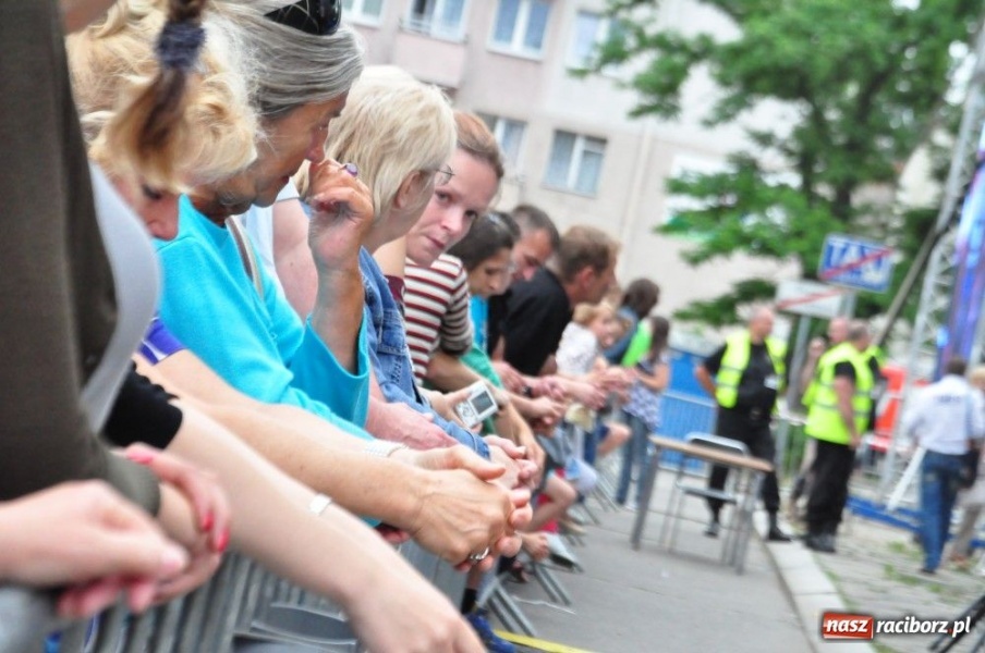 Zdjęcie w galerii na portalu naszraciborz.pl: Maryla śpiewała piosenki na życzenie wiadomości z regionu