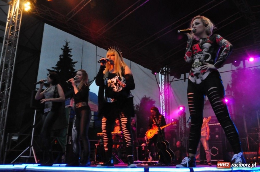 Zdjęcie w galerii na portalu naszraciborz.pl: Maryla śpiewała piosenki na życzenie wiadomości z regionu