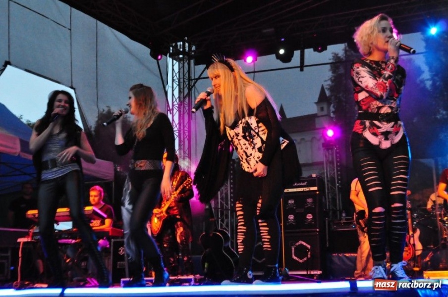 Zdjęcie w galerii na portalu naszraciborz.pl: Maryla śpiewała piosenki na życzenie wiadomości z regionu