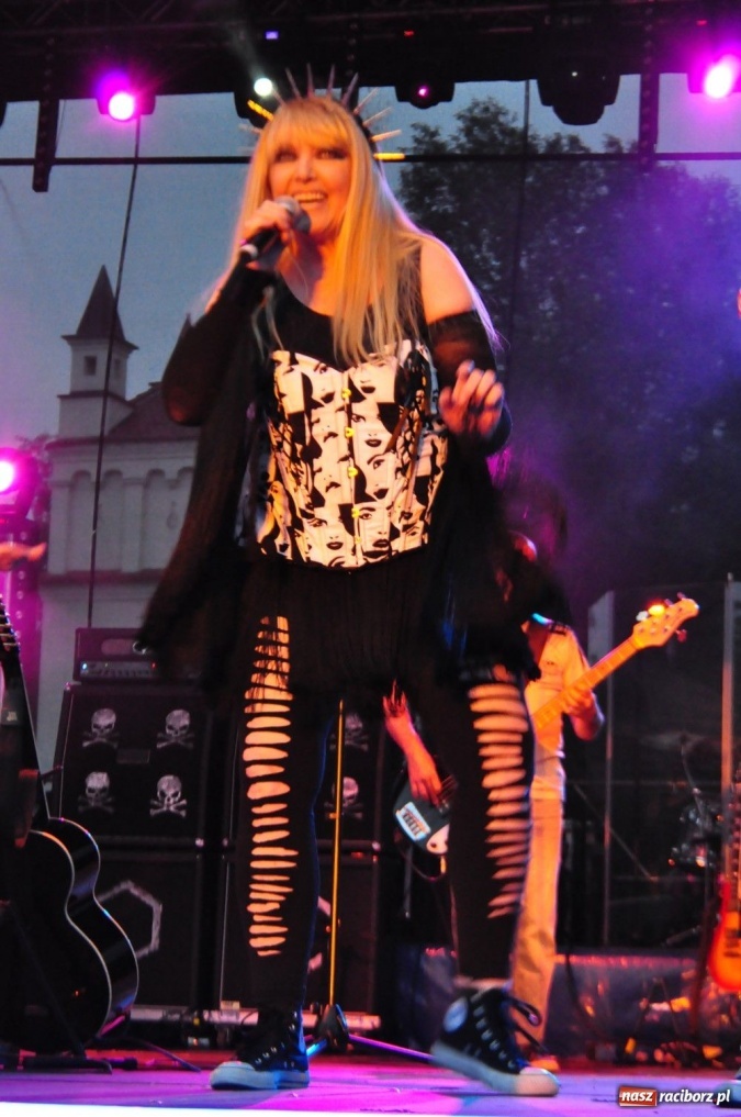 Zdjęcie w galerii na portalu naszraciborz.pl: Maryla śpiewała piosenki na życzenie wiadomości z regionu