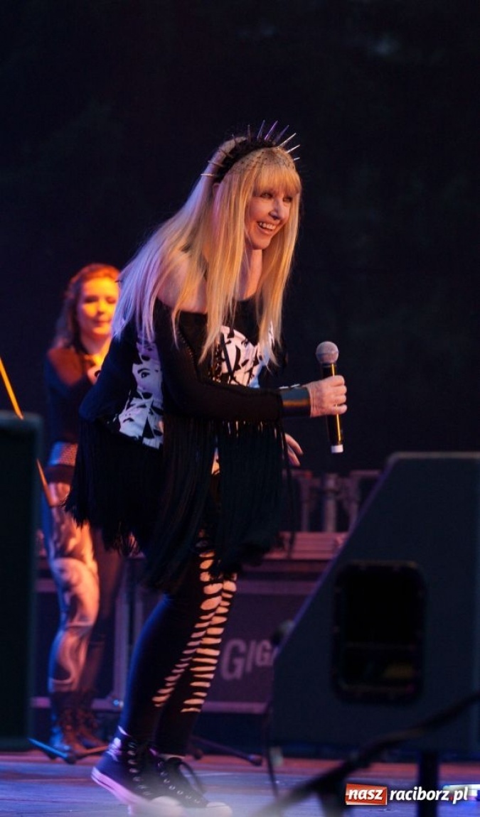 Zdjęcie w galerii na portalu naszraciborz.pl: Maryla śpiewała piosenki na życzenie wiadomości z regionu