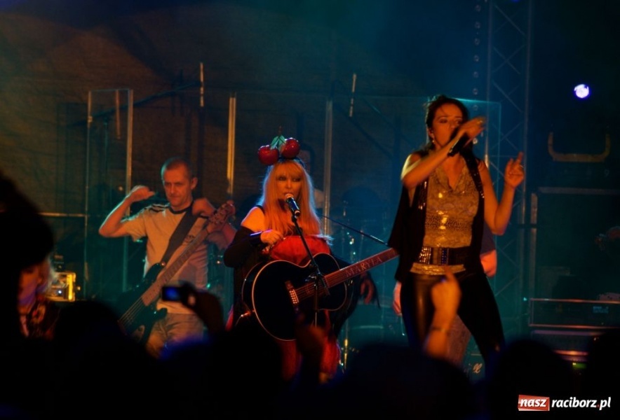 Zdjęcie w galerii na portalu naszraciborz.pl: Maryla śpiewała piosenki na życzenie wiadomości z regionu