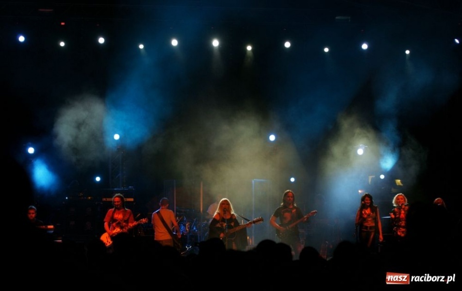 Zdjęcie w galerii na portalu naszraciborz.pl: Maryla śpiewała piosenki na życzenie wiadomości z regionu