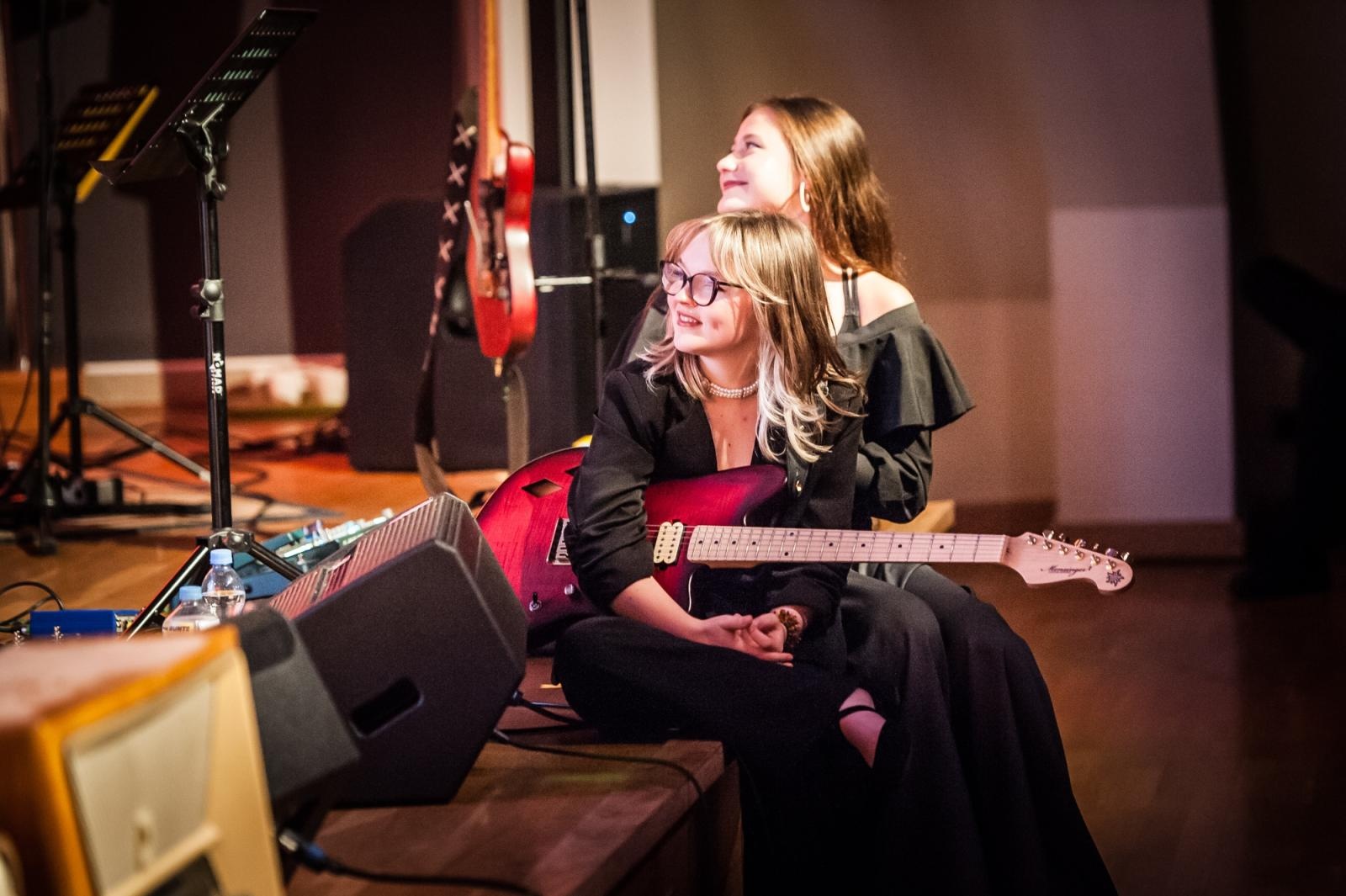 Zdjęcie w galerii na portalu naszraciborz.pl: Rock na Zamku Piastowskim. Wieczór z muzyką Pink Floyd i Piotrem Metzem wiadomości z regionu