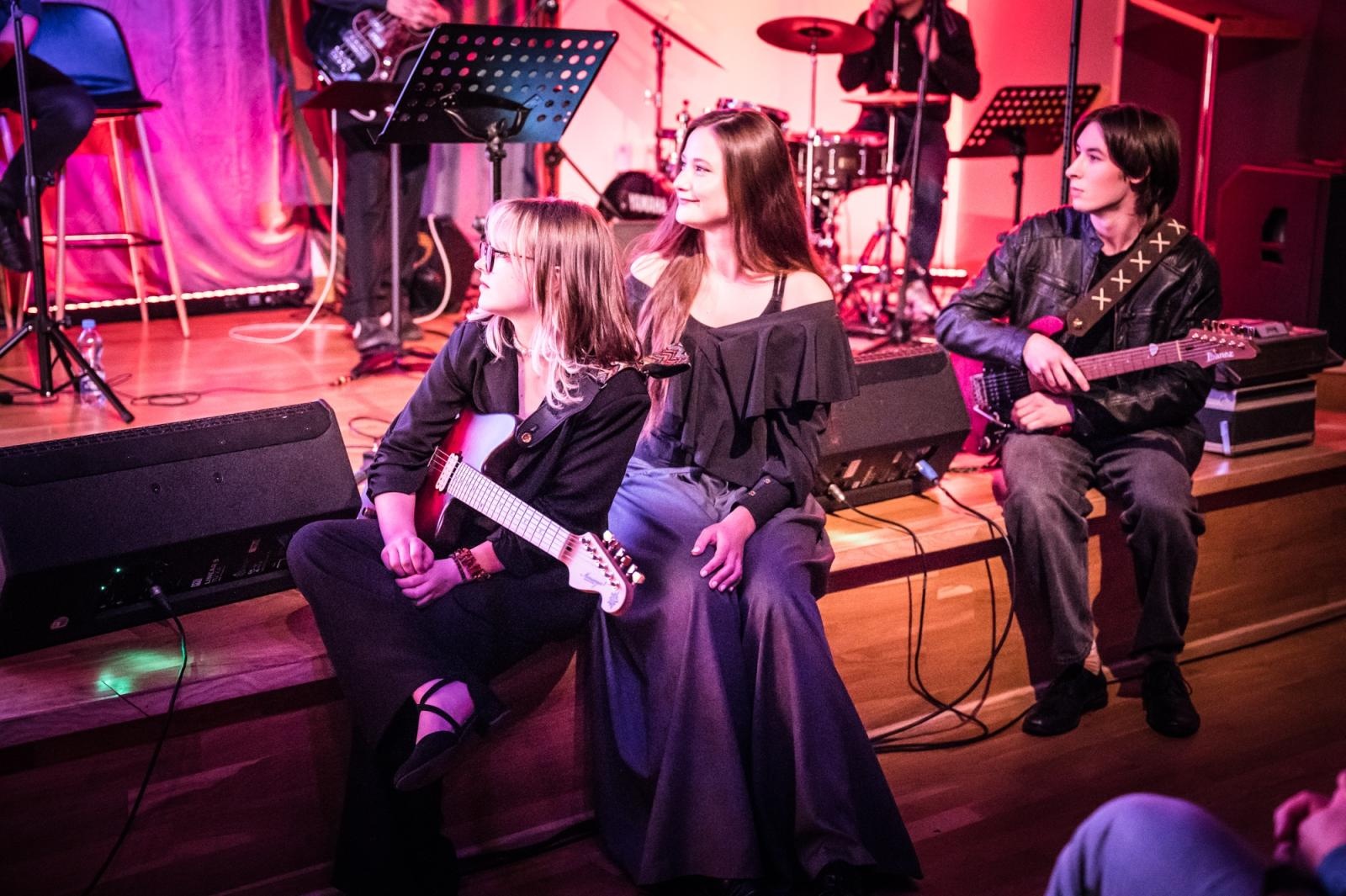Zdjęcie w galerii na portalu naszraciborz.pl: Rock na Zamku Piastowskim. Wieczór z muzyką Pink Floyd i Piotrem Metzem wiadomości z regionu