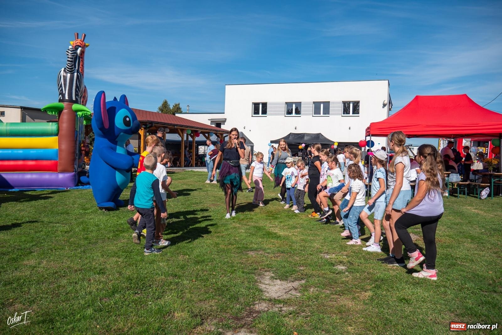 Zdjęcie w galerii na portalu naszraciborz.pl: Rodzinnie i z pomocą dla chorej mieszkanki. W Zawadzie Książęcej odbył się festyn rodzinny [FOTO] wiadomości z regionu