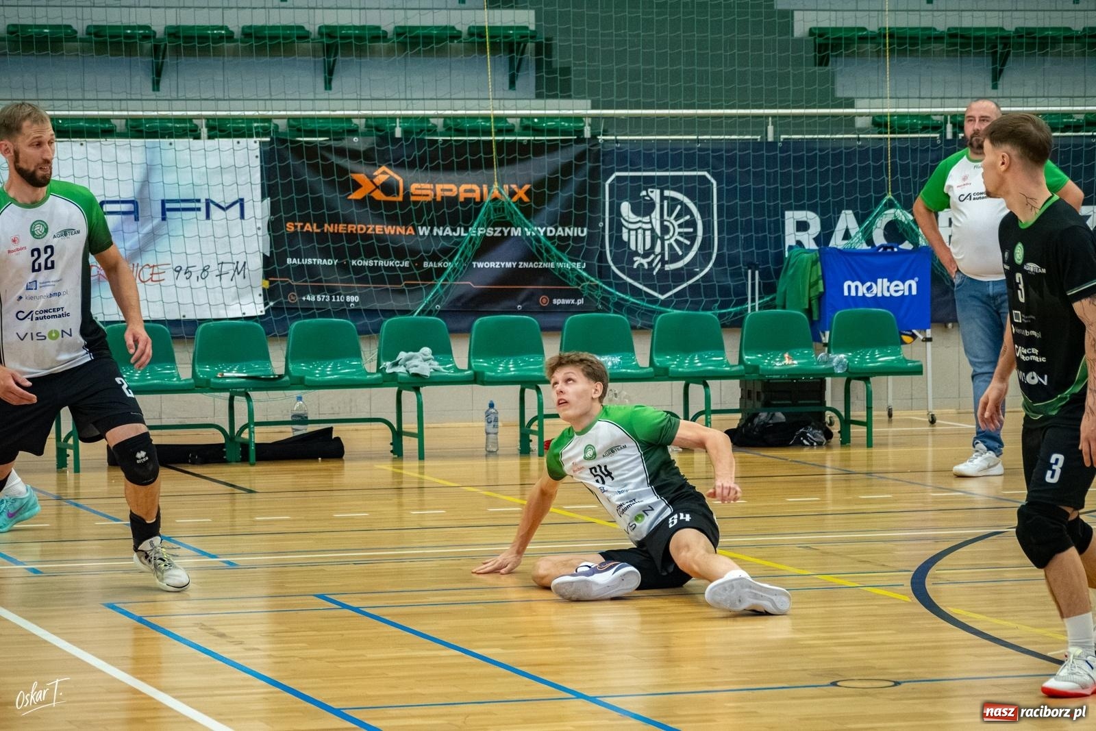 Zdjęcie w galerii na portalu naszraciborz.pl: KS Racibórz nie dał rywalom seta. Pewne zwycięstwo przed własną publicznością [FOTO] wiadomości z regionu