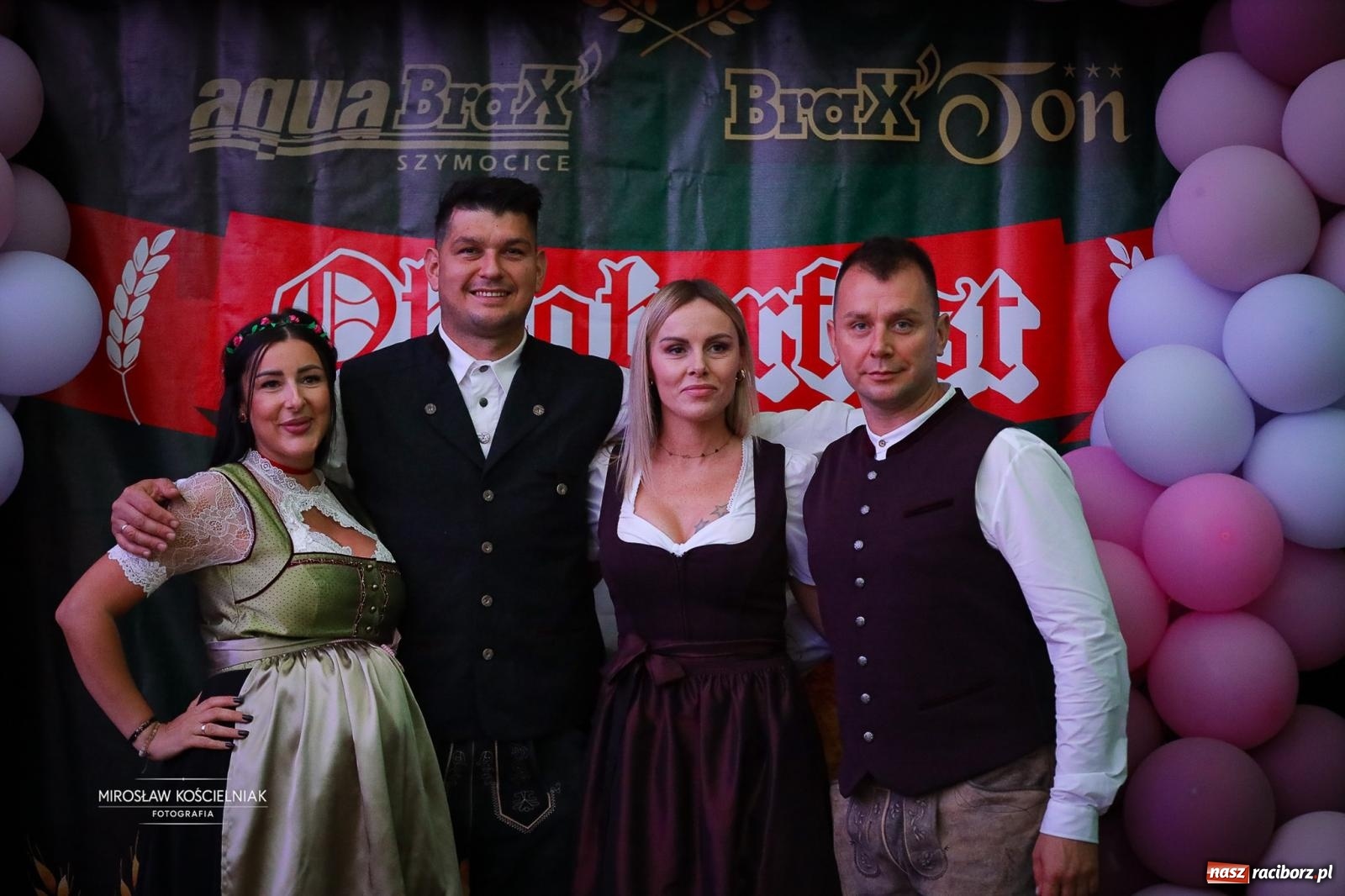 Zdjęcie w galerii na portalu naszraciborz.pl: Bawarskie hity, piwo i wspólna zabawa. Święto Piwa w Szymocicach przyciągnęło tłumy [FOTO i WIDEO] wiadomości z regionu