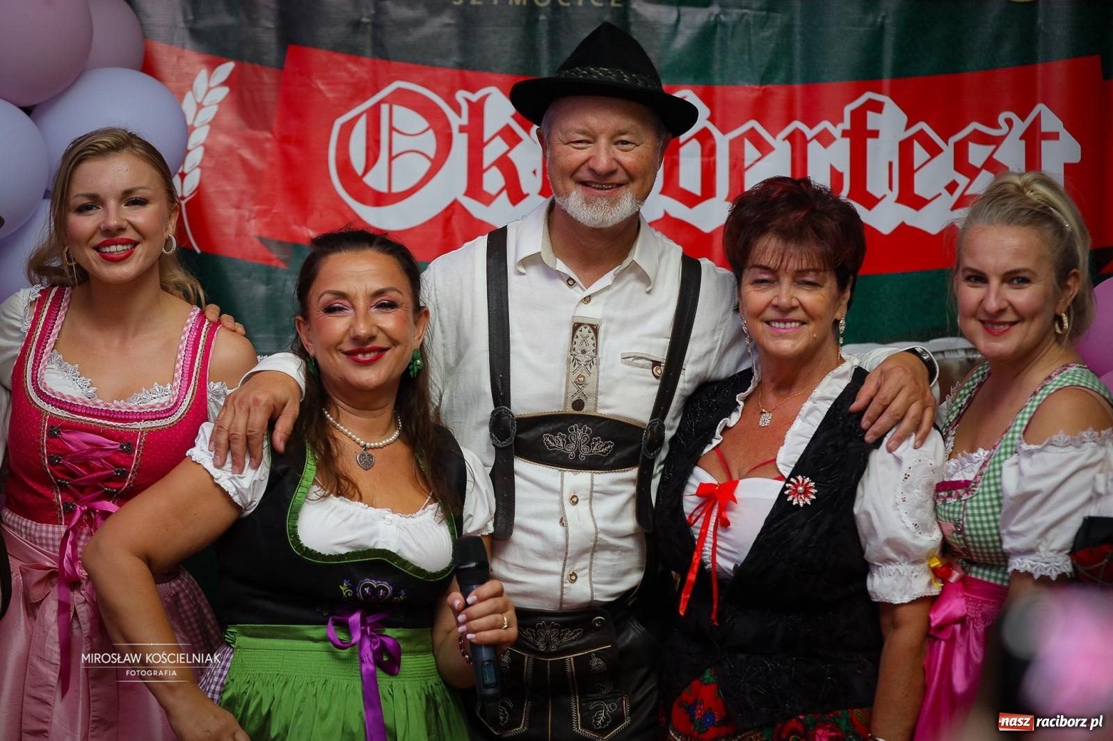 Zdjęcie w galerii na portalu naszraciborz.pl: Bawarskie hity, piwo i wspólna zabawa. Święto Piwa w Szymocicach przyciągnęło tłumy [FOTO i WIDEO] wiadomości z regionu