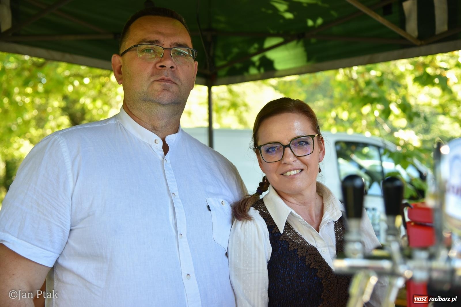 Zdjęcie w galerii na portalu naszraciborz.pl: Winobranie, ogień i cygańska muzyka w Krowiarkach. Fanny Days 2026 za nami [FOTOREPORTAŻ] wiadomości z regionu