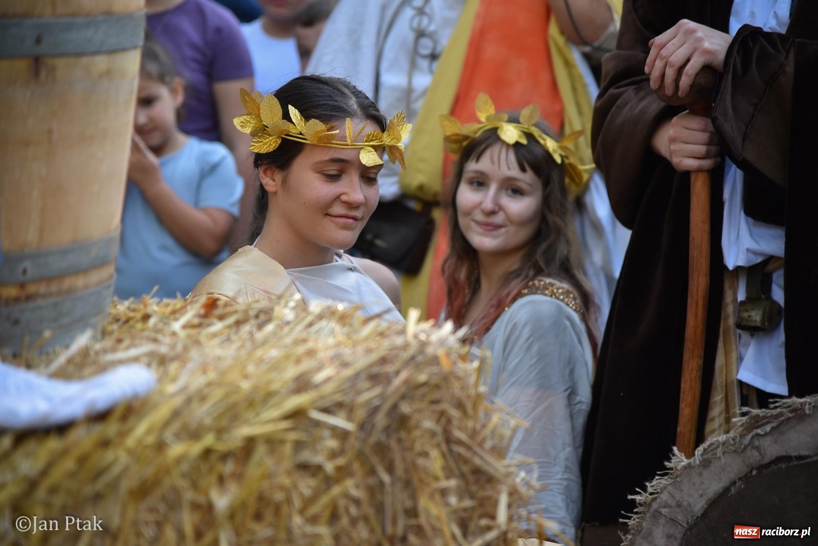 Zdjęcie w galerii na portalu naszraciborz.pl: Winobranie, ogień i cygańska muzyka w Krowiarkach. Fanny Days 2026 za nami [FOTOREPORTAŻ] wiadomości z regionu