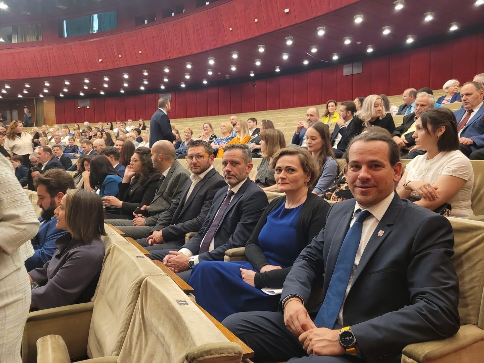 Zdjęcie w galerii na portalu naszraciborz.pl: Delegacja z Raciborza z partnerską wizytą w Budapeszcie wiadomości z regionu